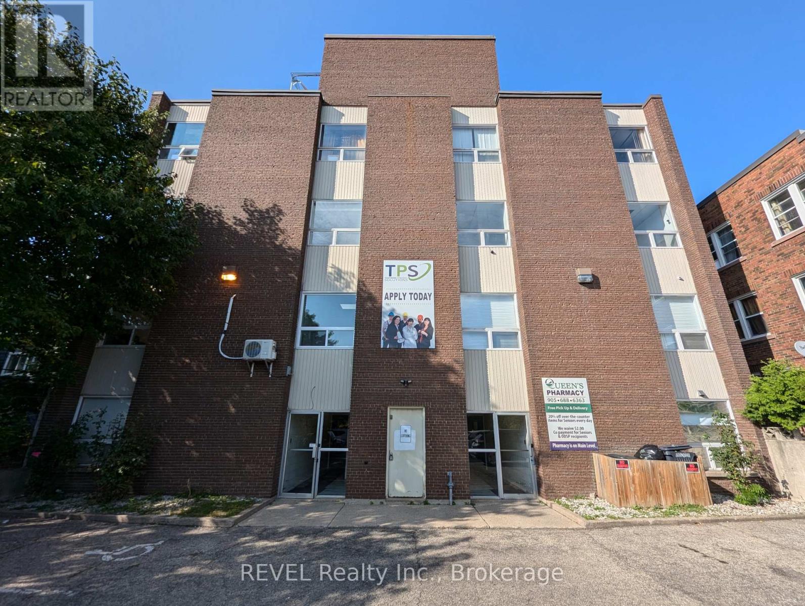 203a&b - 112 Queenston Street Property Photo 11
