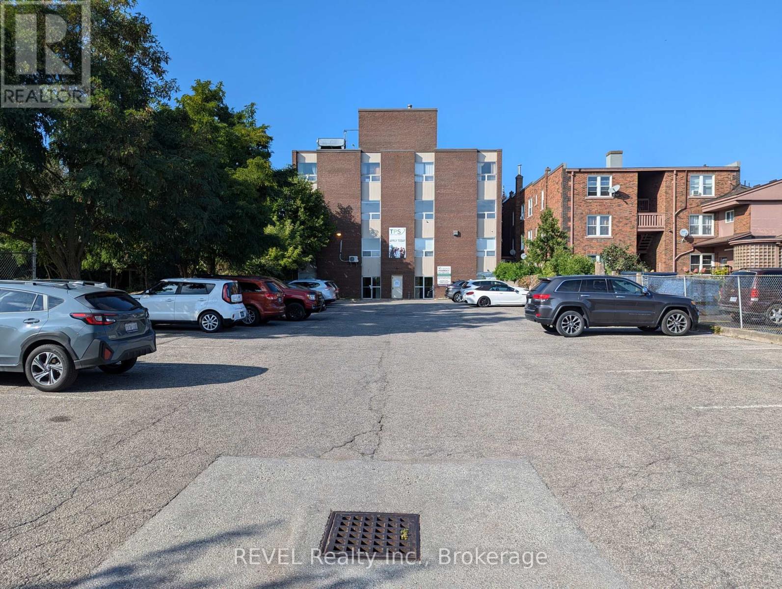 203a&b - 112 Queenston Street Property Photo 12