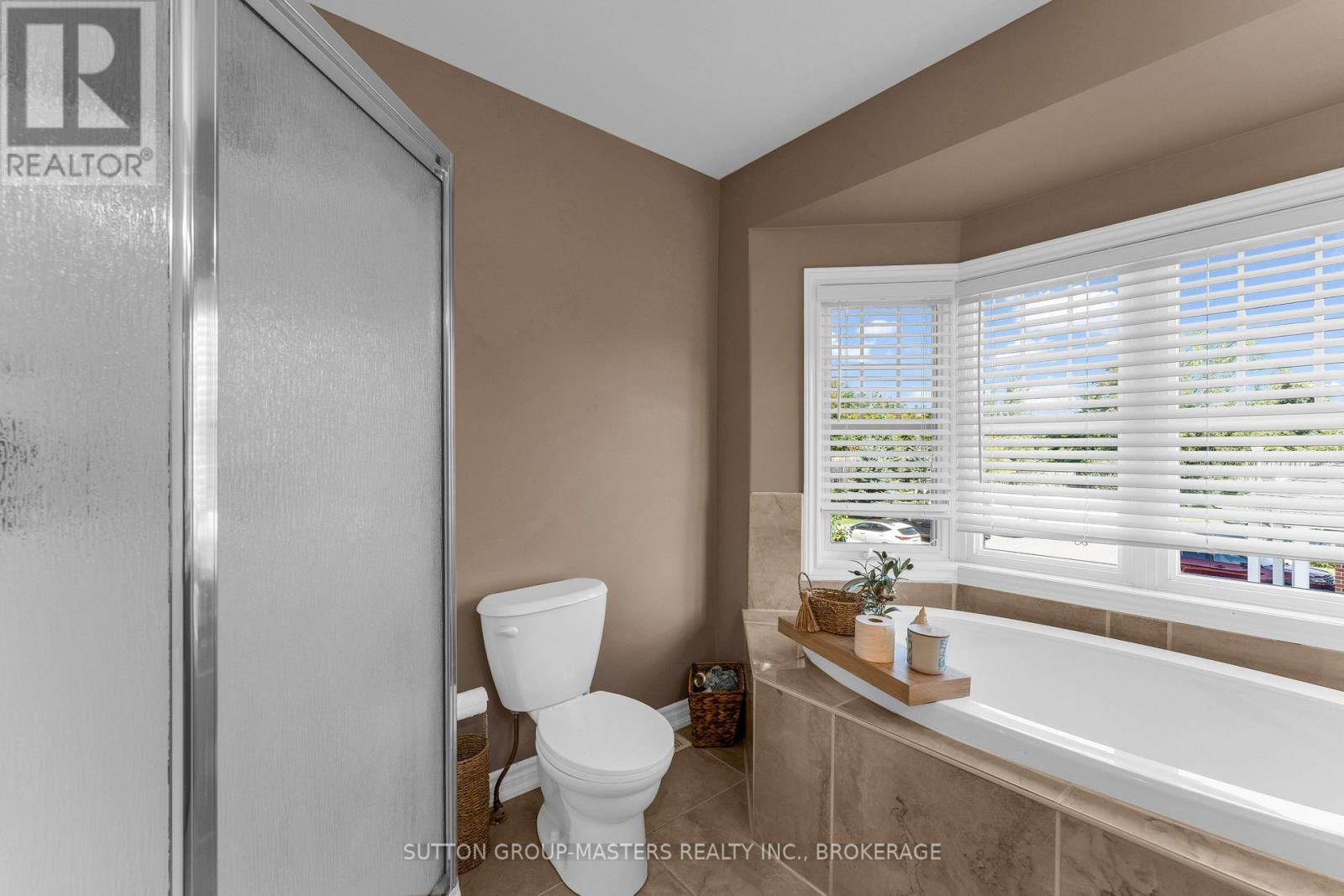 901 Newmarket Lane Property Photo 24