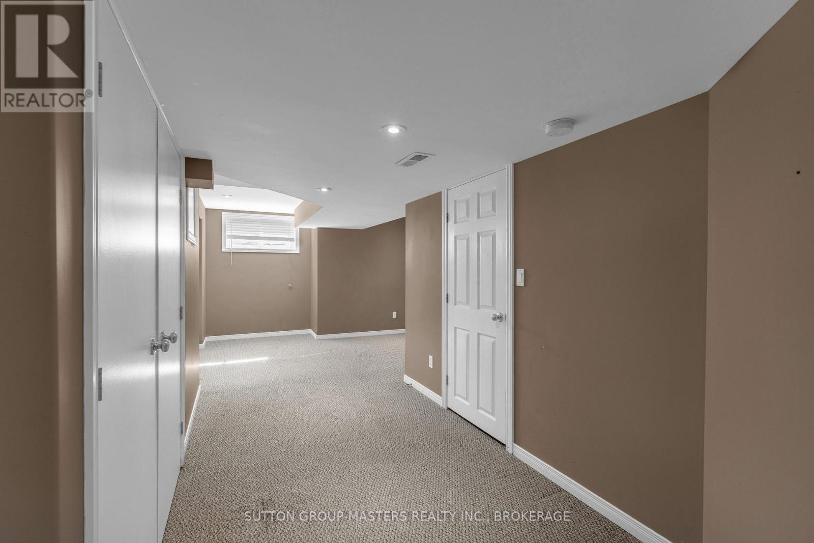 901 Newmarket Lane Property Photo 32