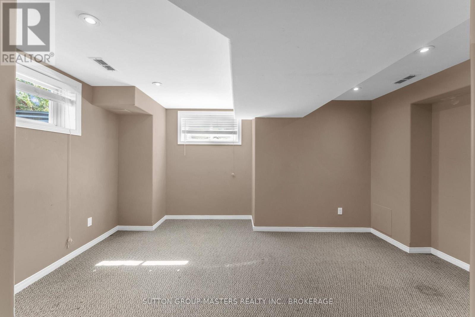 901 Newmarket Lane Property Photo 35
