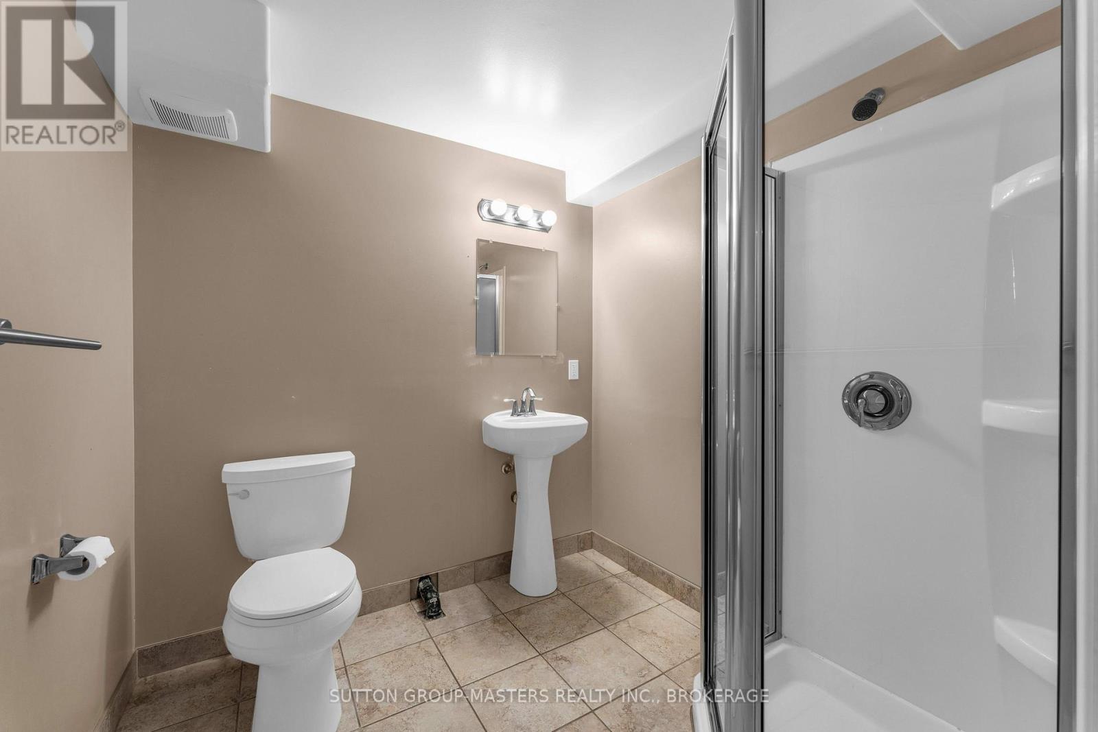 901 Newmarket Lane Property Photo 37