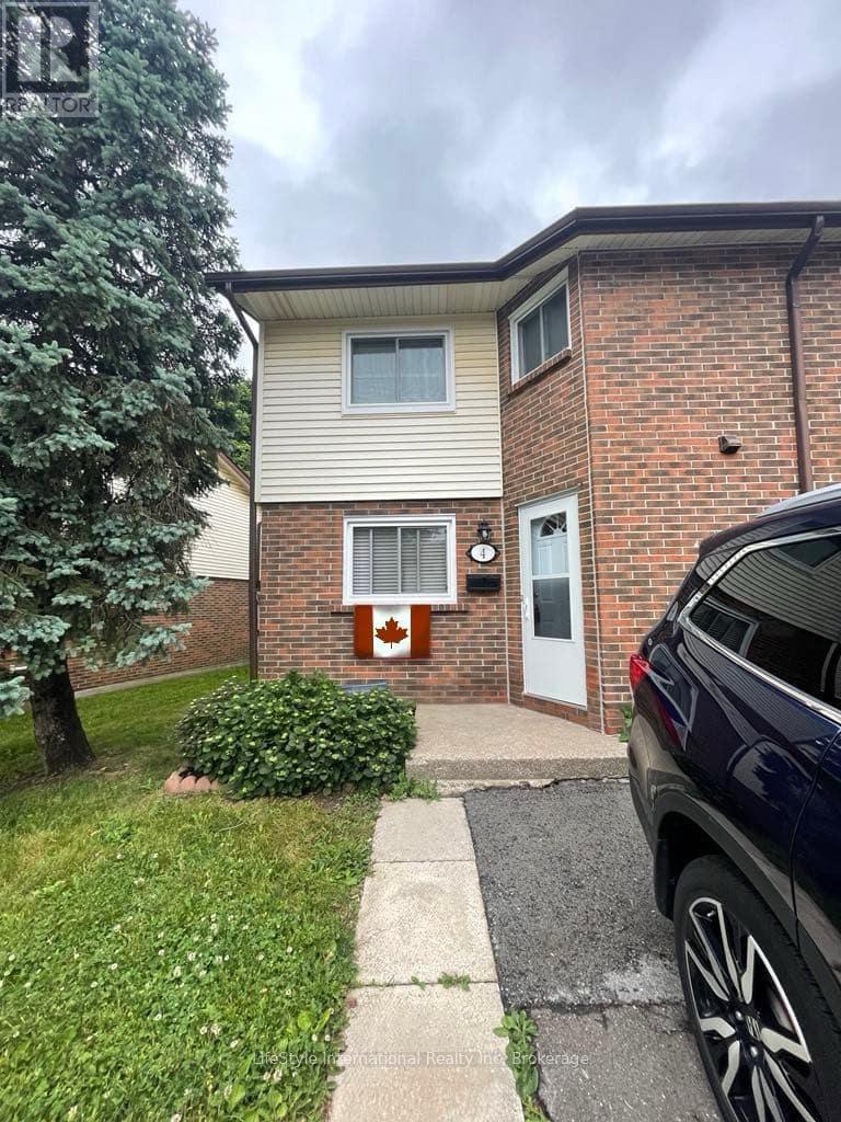 4 - 5982 DUNN STREET Property Photo 1