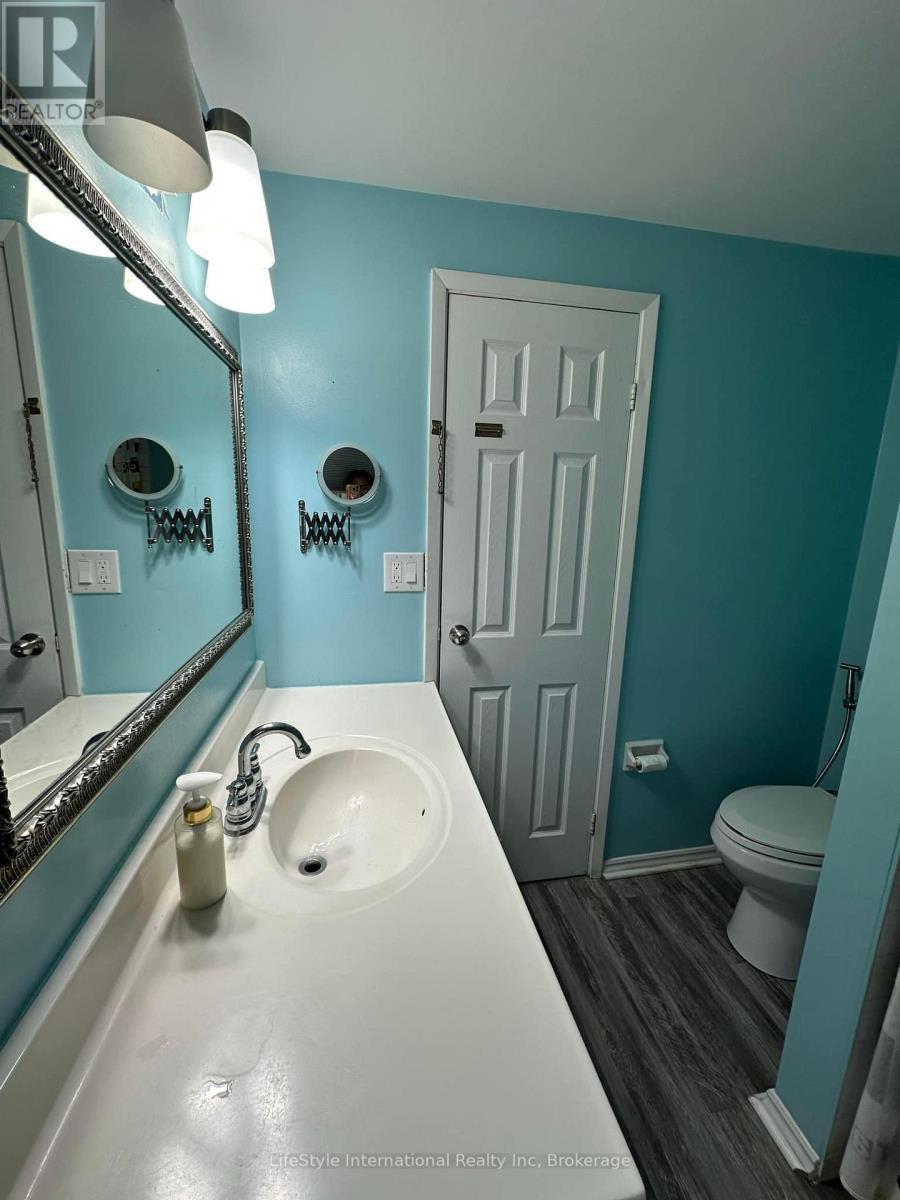 4 - 5982 Dunn Street Property Photo 17