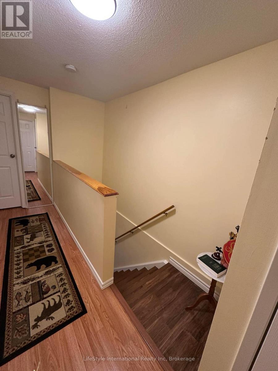 4 - 5982 Dunn Street Property Photo 18