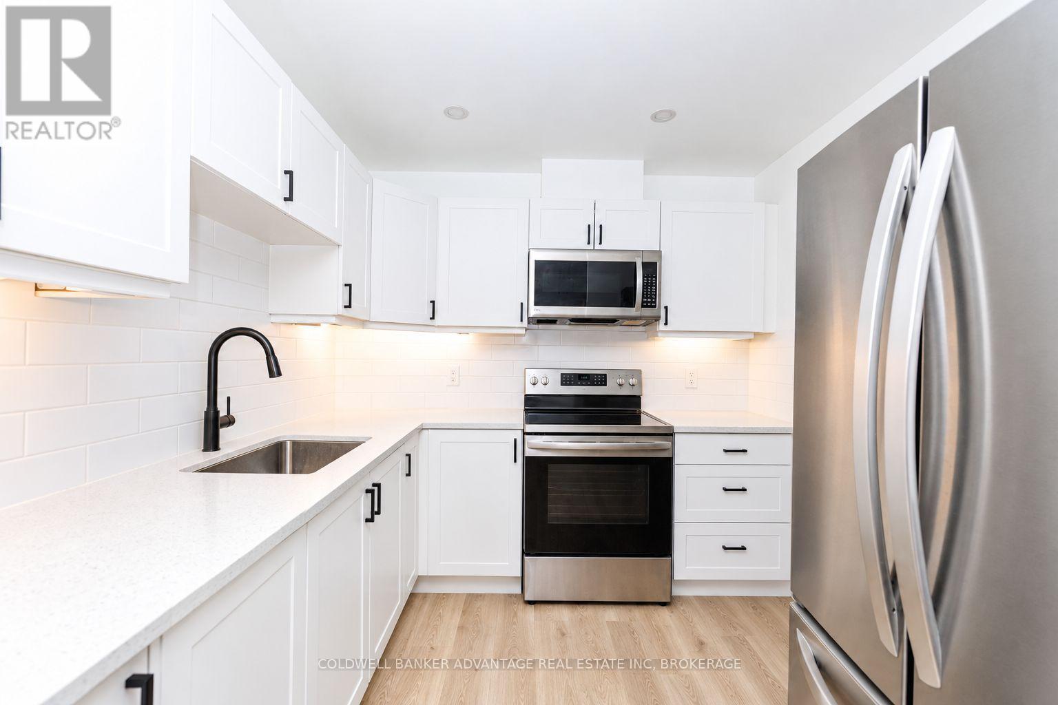 13/15 Duncan Street W Property Photo 17