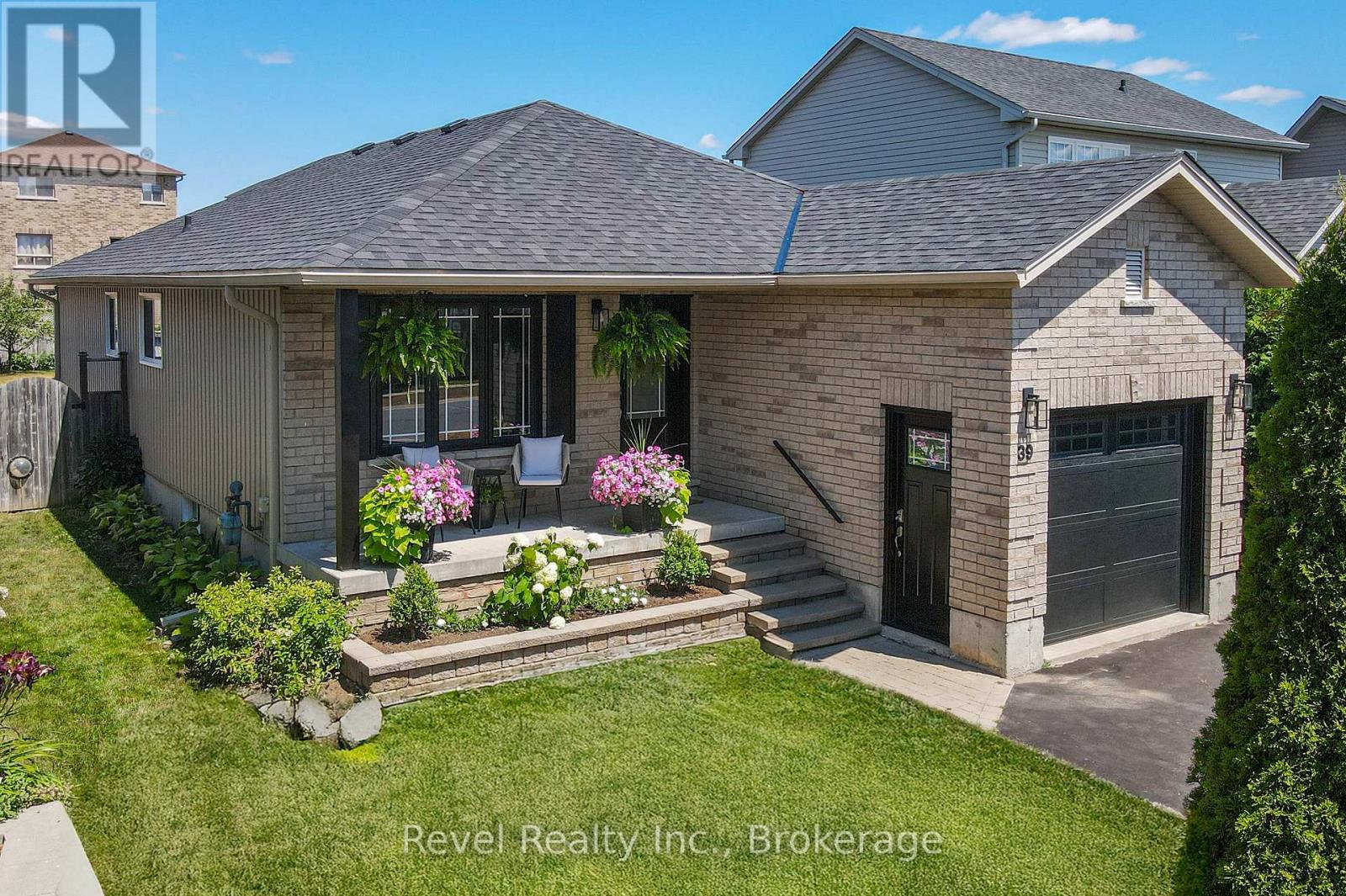 39 Springdale Drive Photo de la propriété 1
