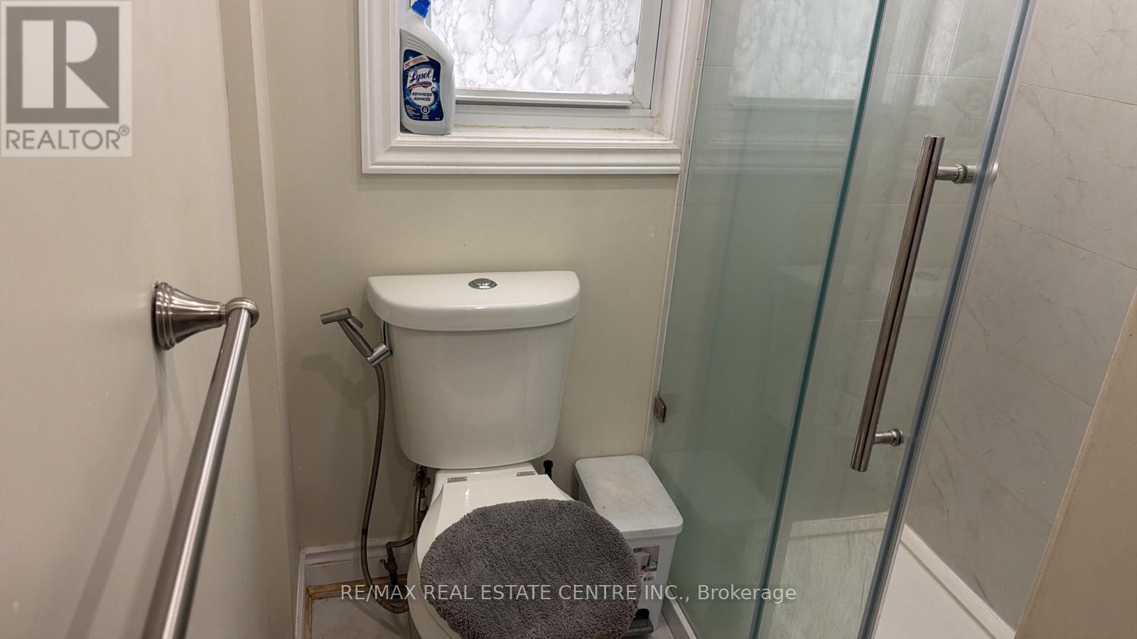 Upper - 15 Chelsea Road Property Photo 6