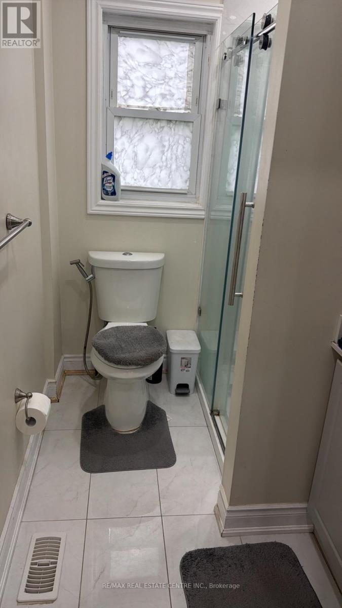 Upper - 15 Chelsea Road Property Photo 8