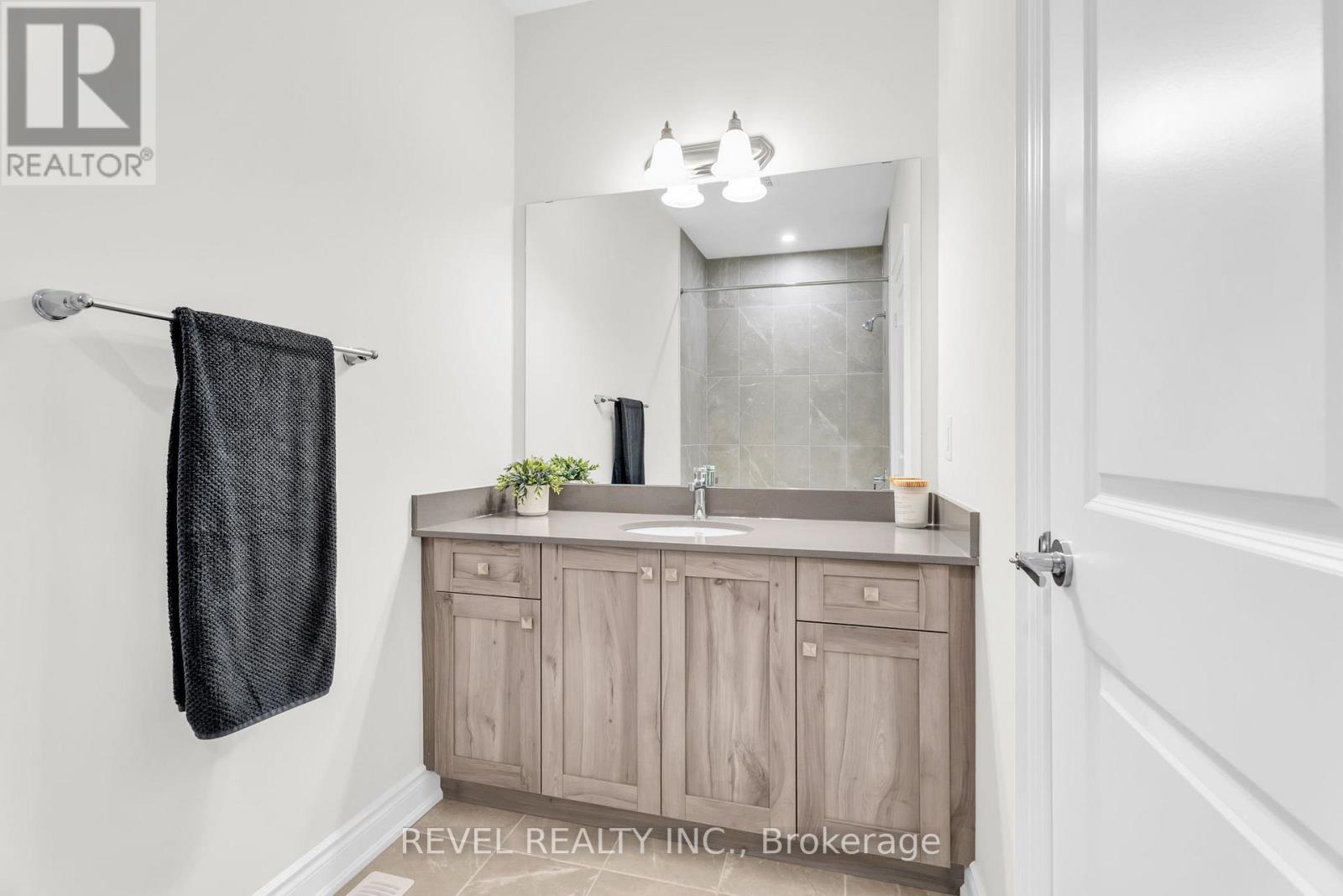 36 Ewing Way Property Photo 33