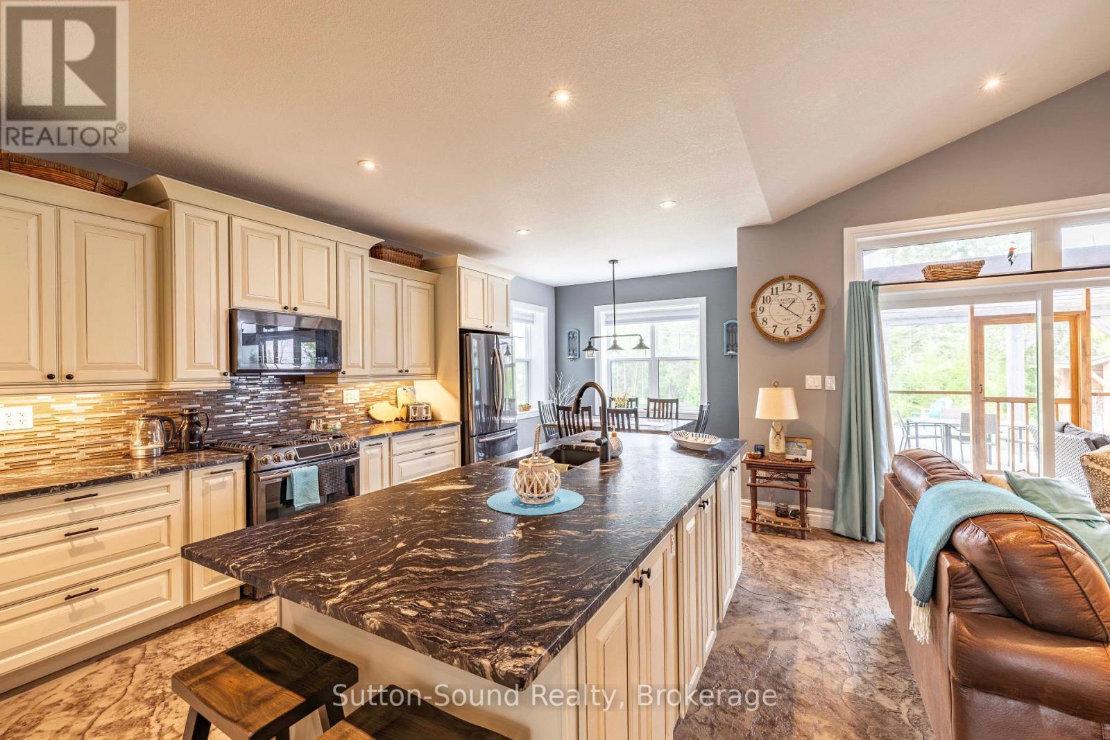 1 Walker Way Property Photo 13