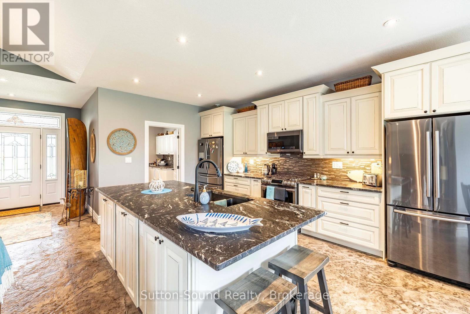 1 Walker Way Property Photo 14