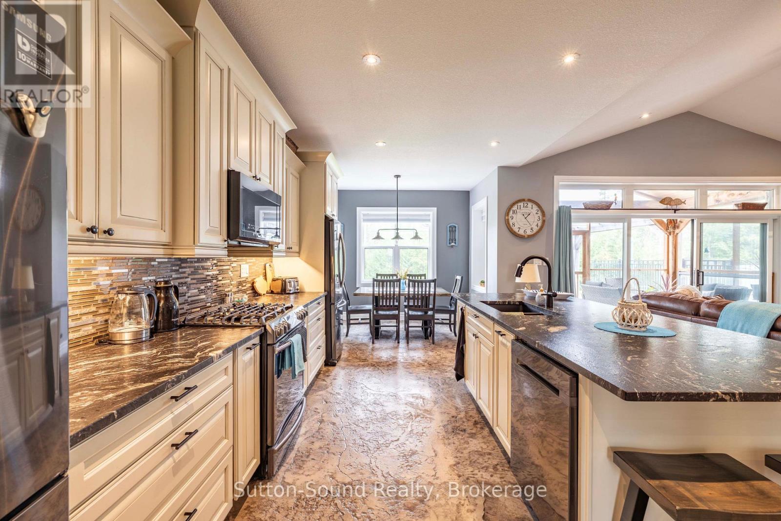 1 Walker Way Property Photo 15