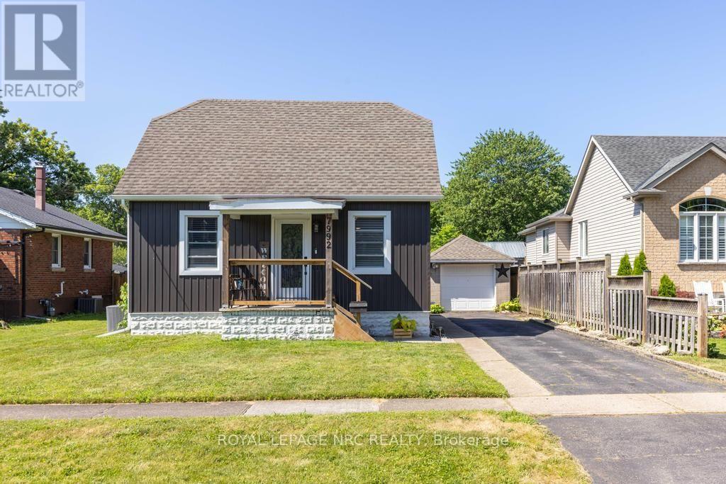 7992 Peter Street Property Photo 1