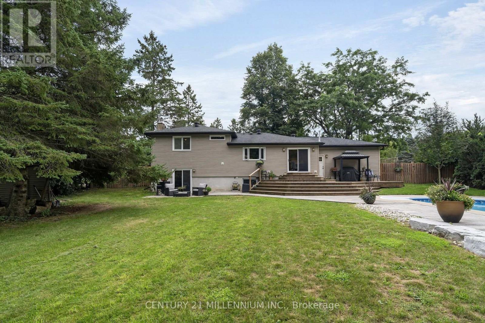 17 Erin Heights Drive Property Photo 41