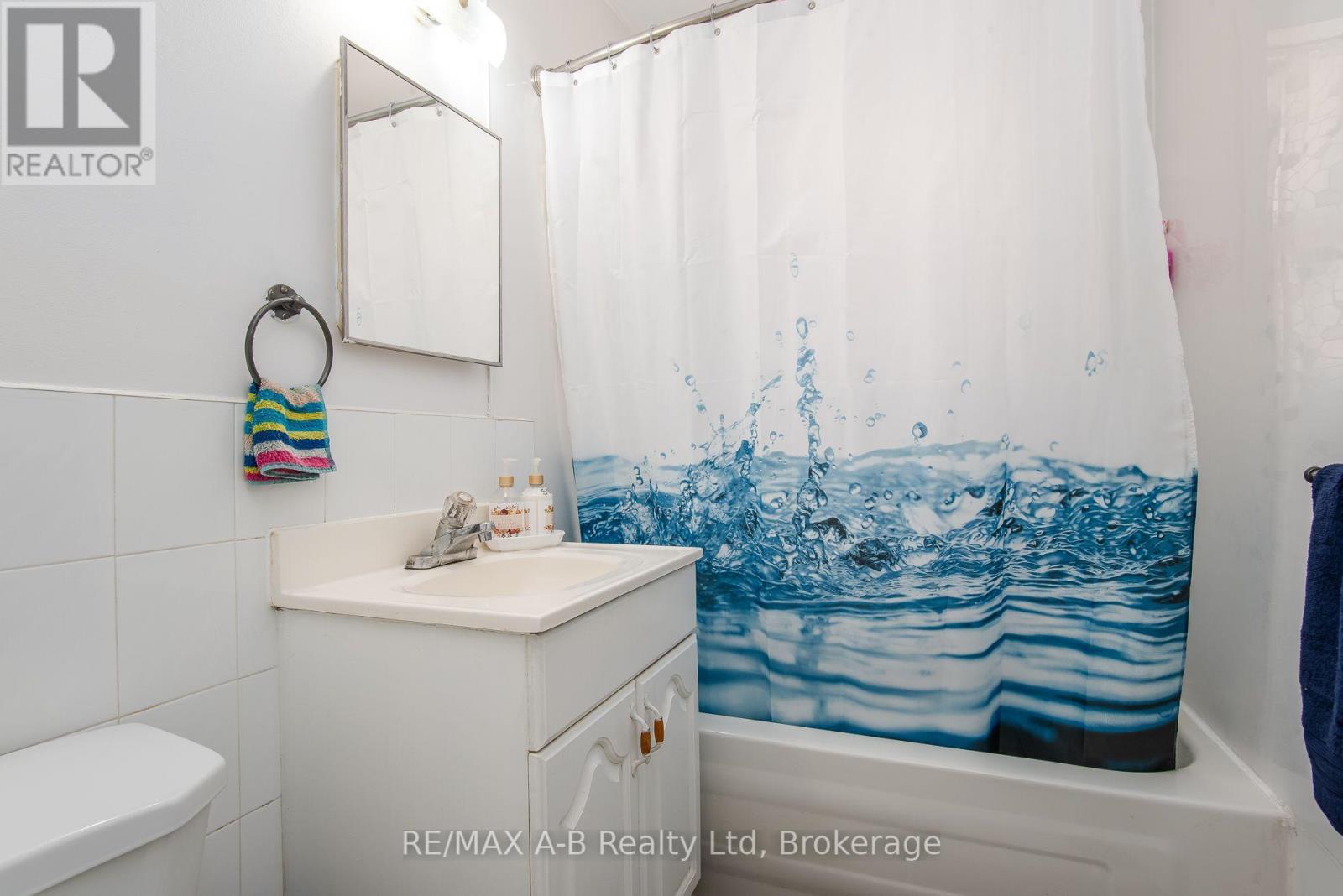 727 Frederick Street Property Photo 18