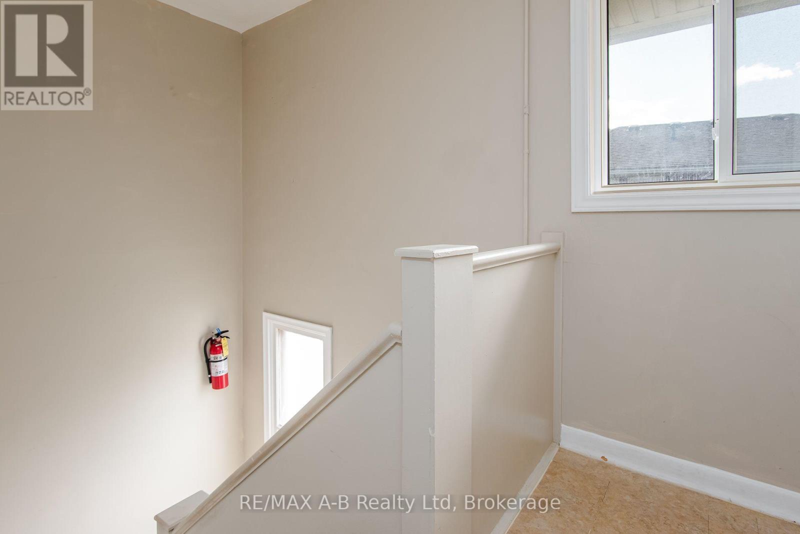 727 Frederick Street Property Photo 21