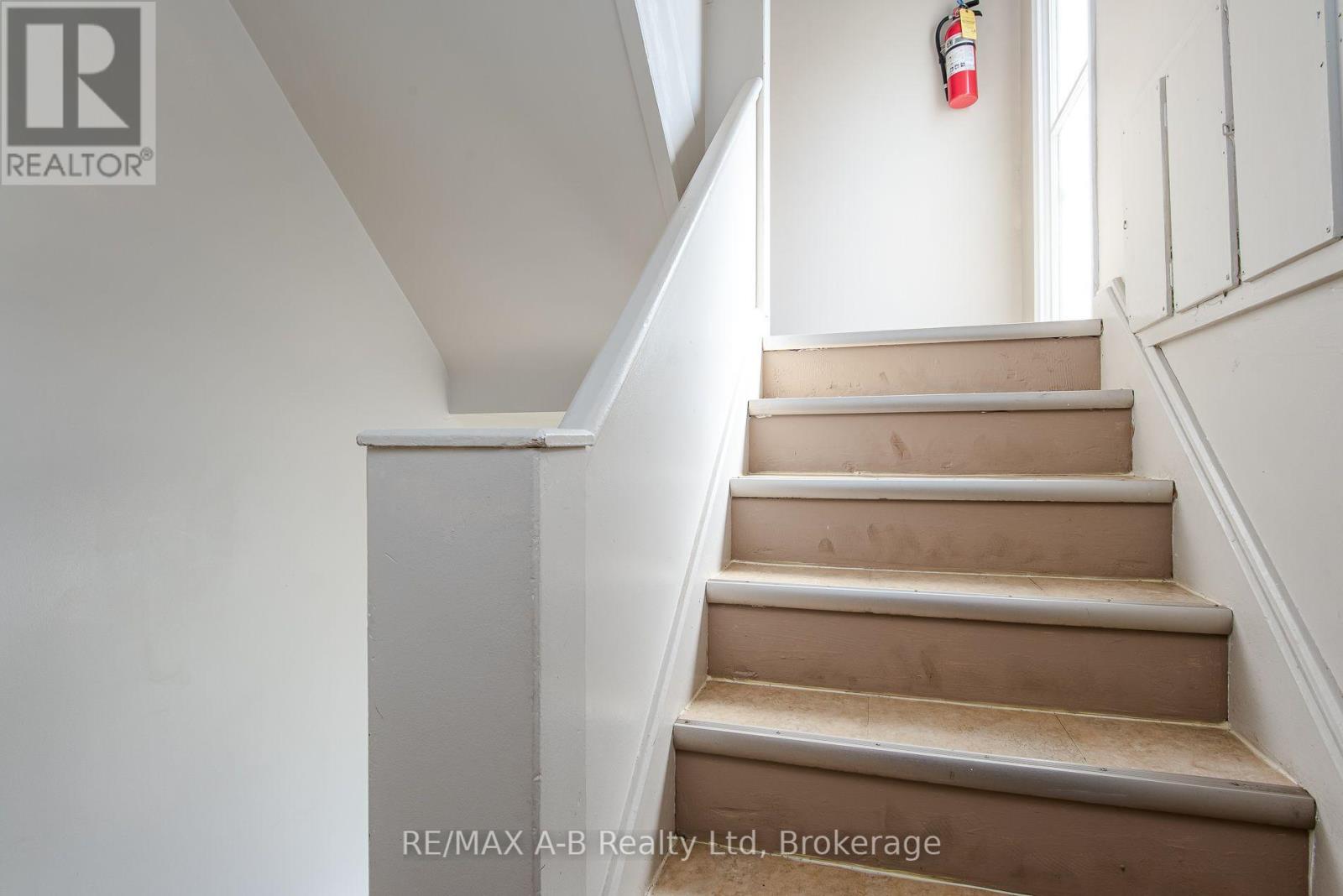 727 Frederick Street Property Photo 22
