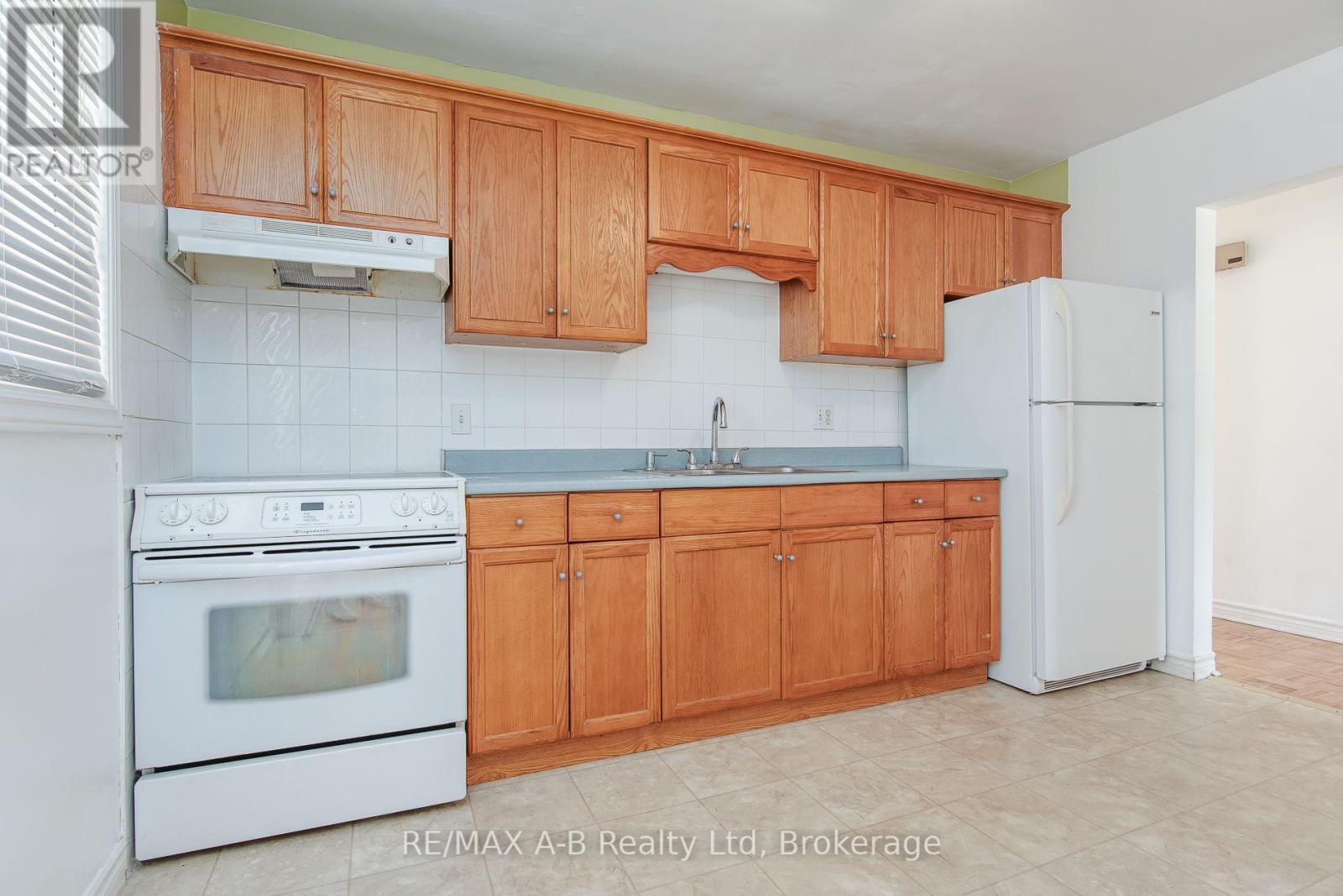 727 Frederick Street Property Photo 25