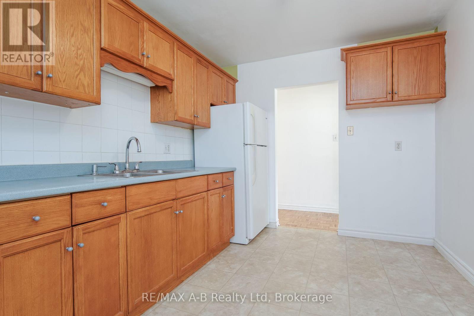 727 Frederick Street Property Photo 26