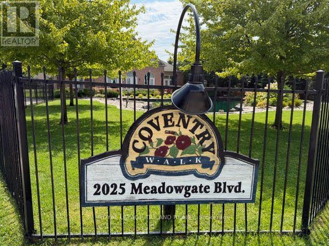 252 - 2025 Meadowgate Boulevard Property Photo 3