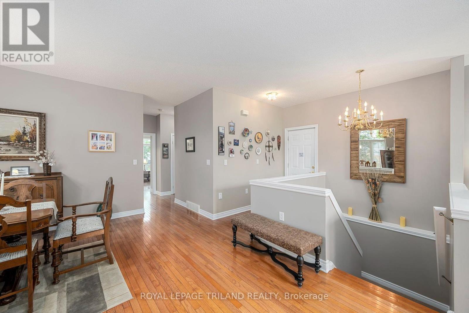 252 - 2025 Meadowgate Boulevard Property Photo 23