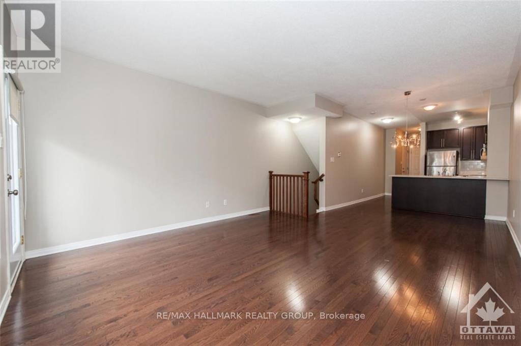 337 - 49 Jardin Private Property Photo 3