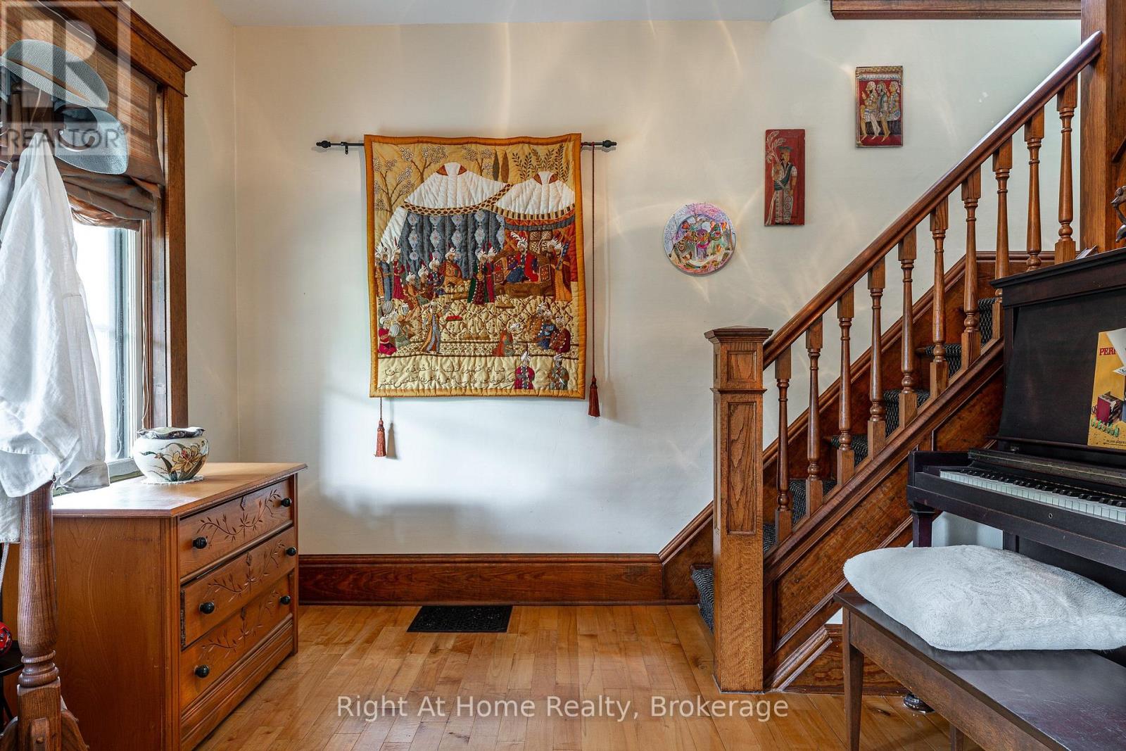 142 Elizabeth Street Property Photo 3