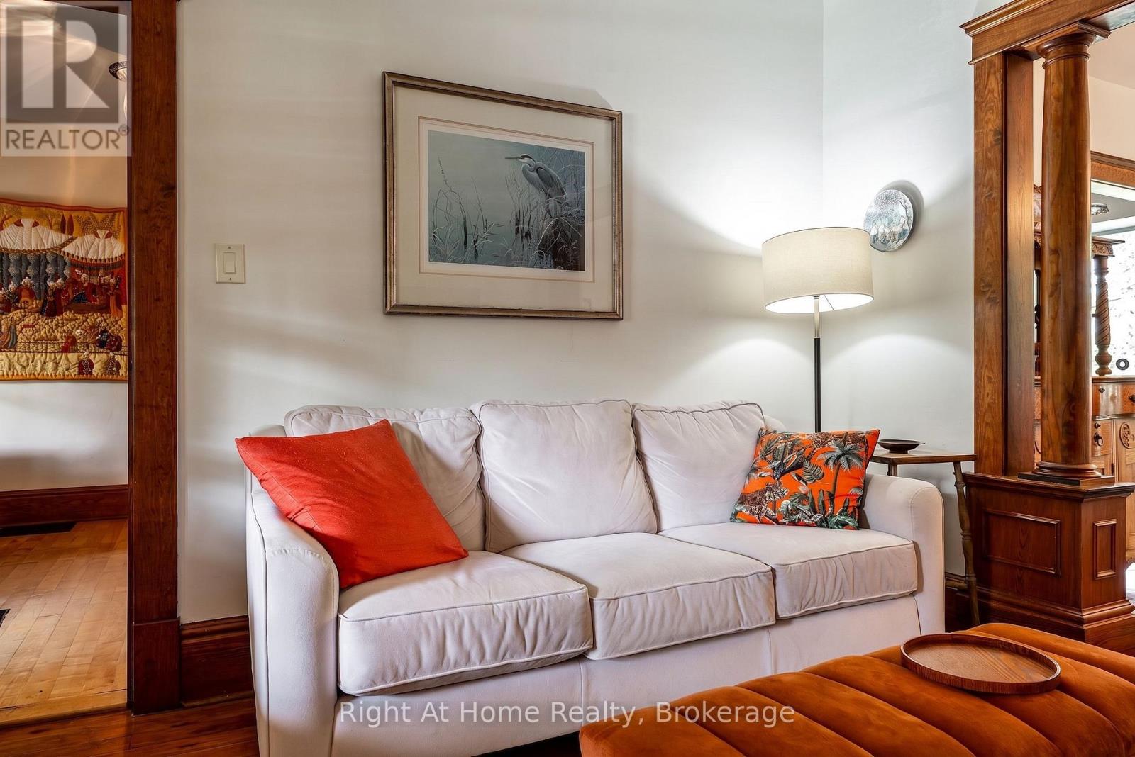 142 Elizabeth Street Property Photo 10