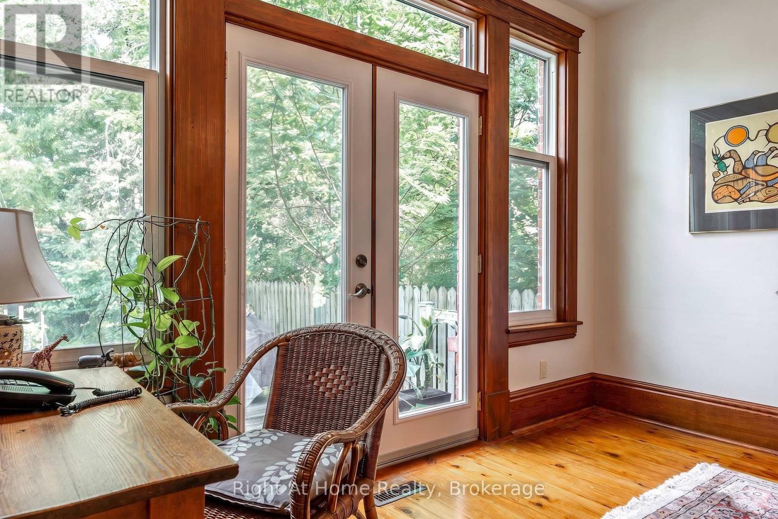 142 Elizabeth Street Property Photo 16