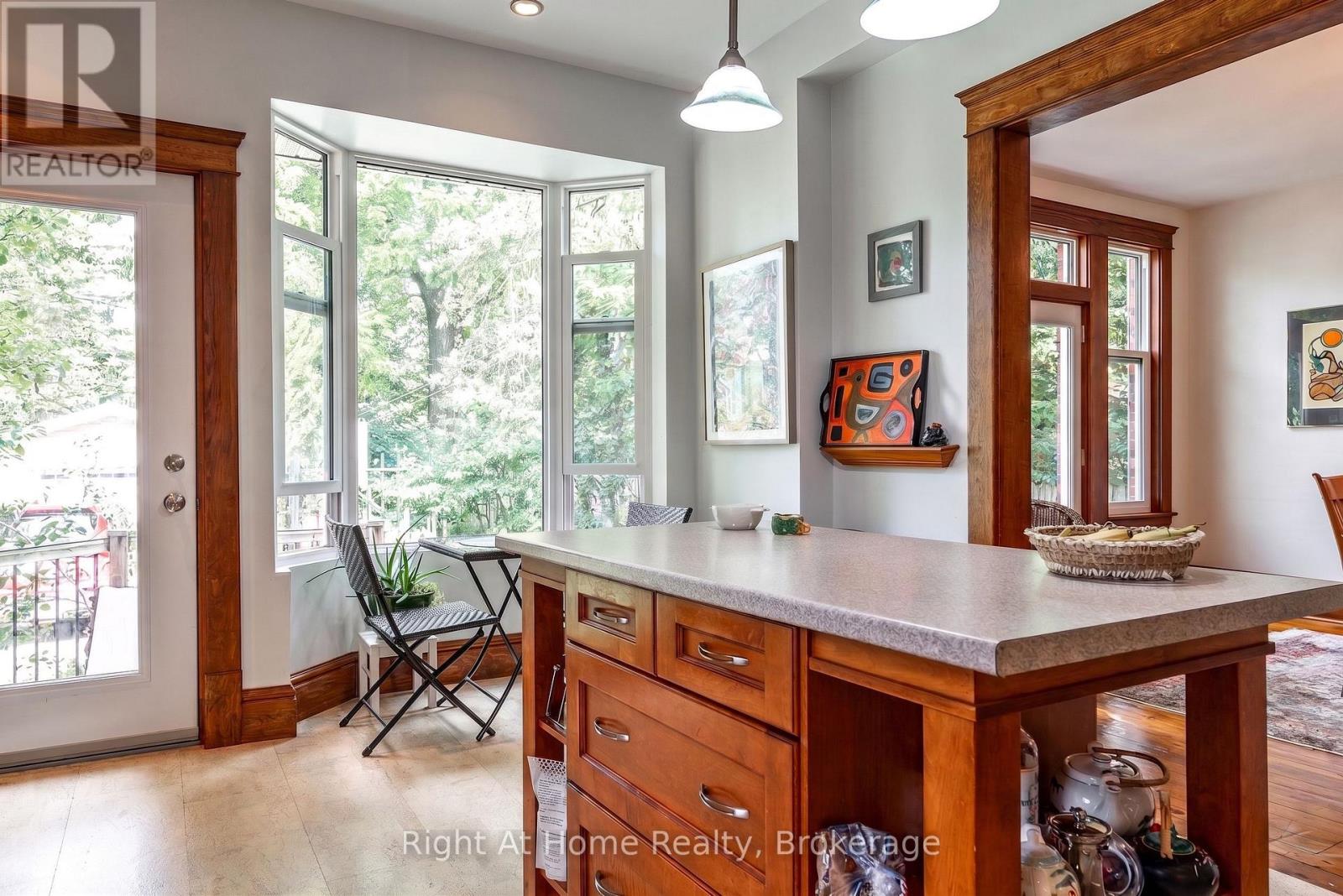 142 Elizabeth Street Property Photo 21