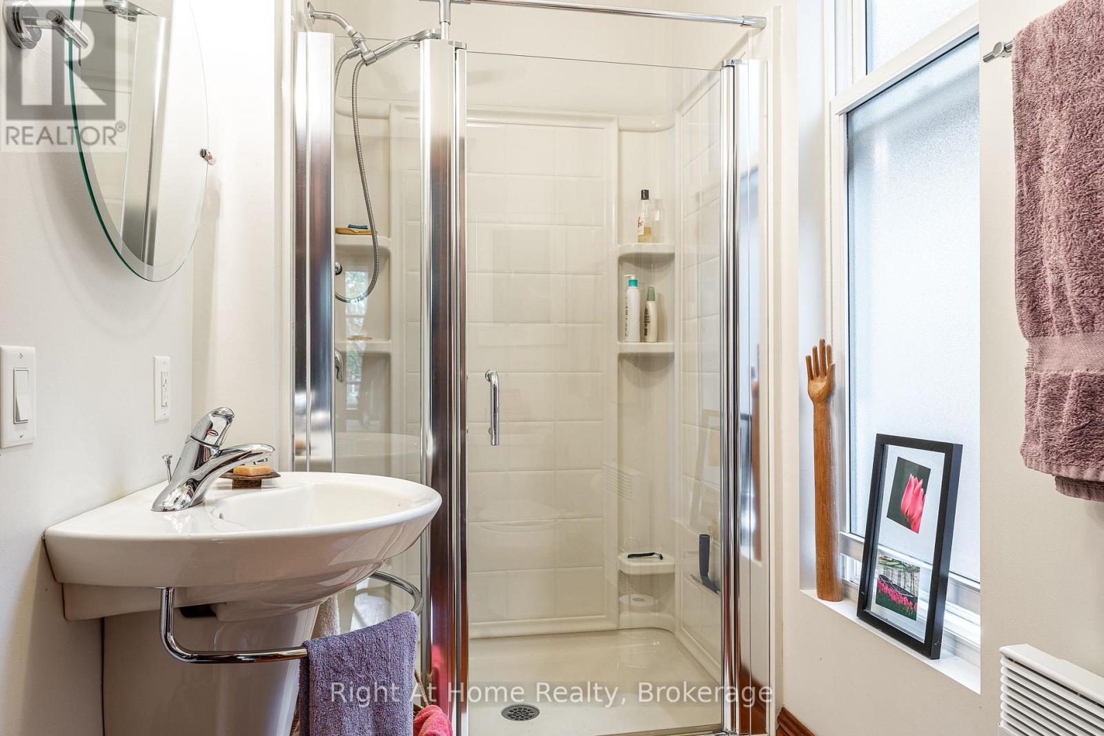 142 Elizabeth Street Property Photo 25