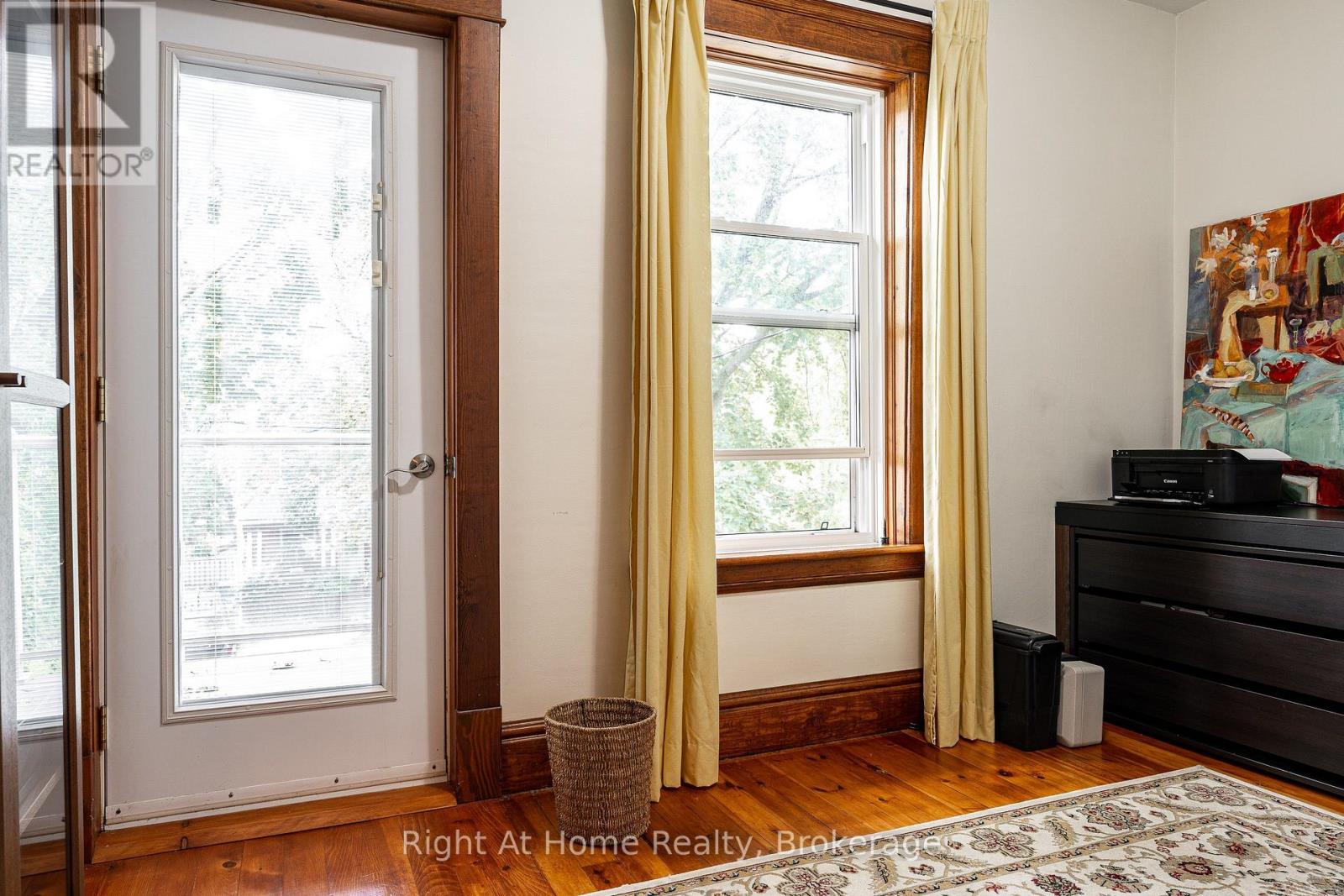 142 Elizabeth Street Property Photo 27