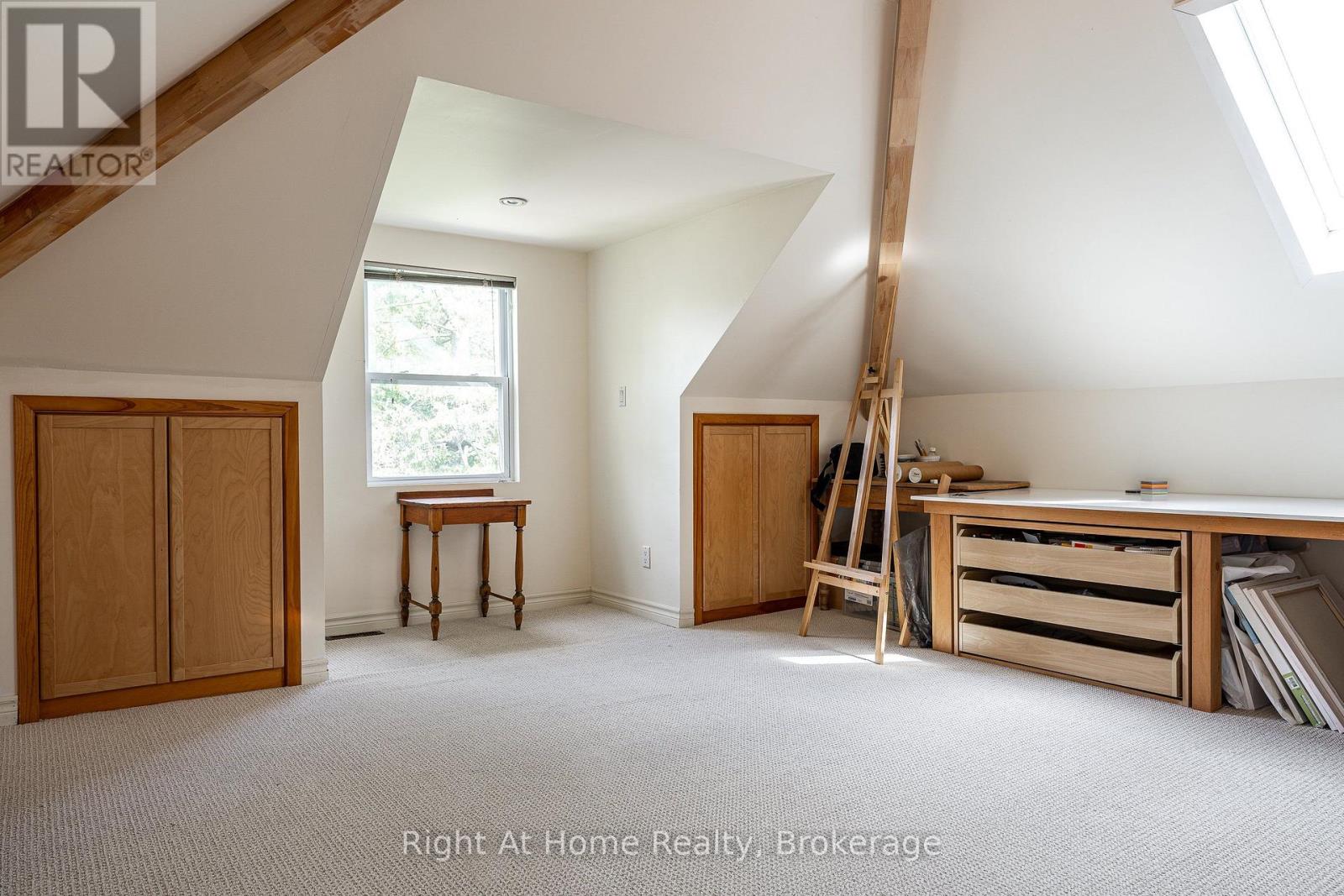 142 Elizabeth Street Property Photo 33