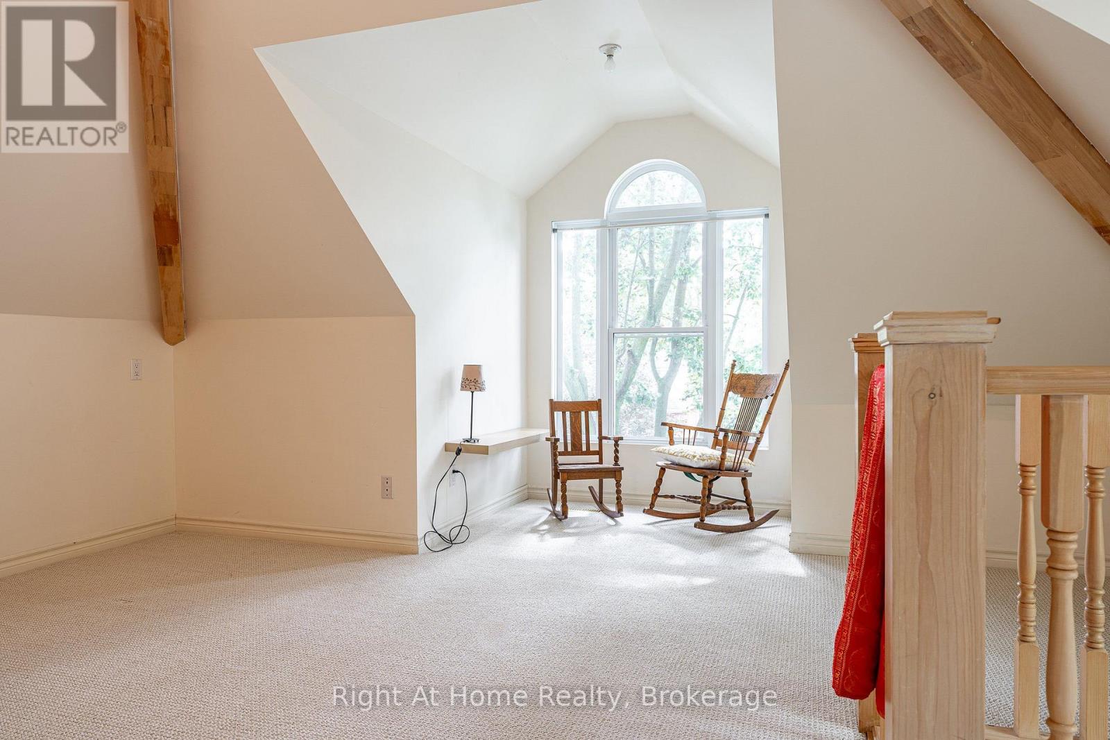 142 Elizabeth Street Property Photo 36