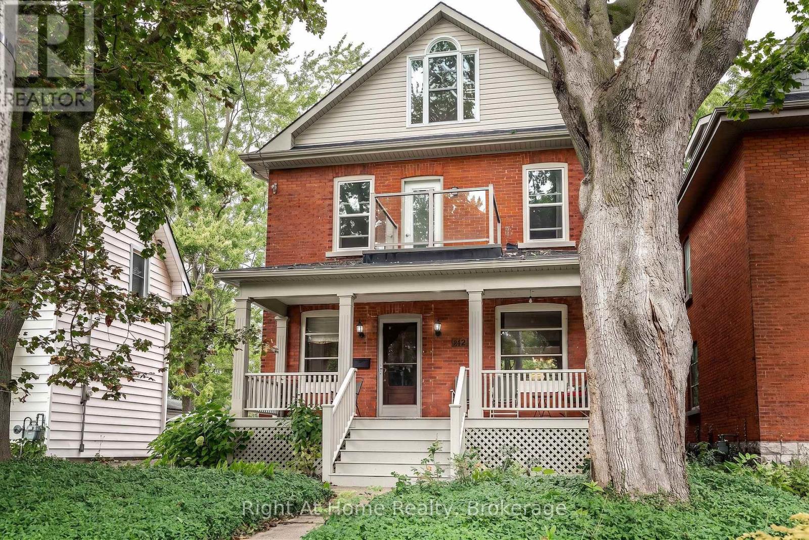 142 Elizabeth Street Property Photo 44