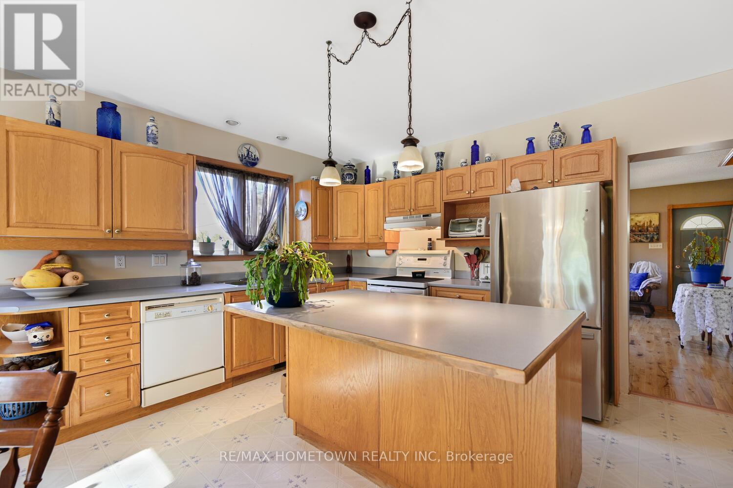 12402 County Road 18 Road Property Photo 7