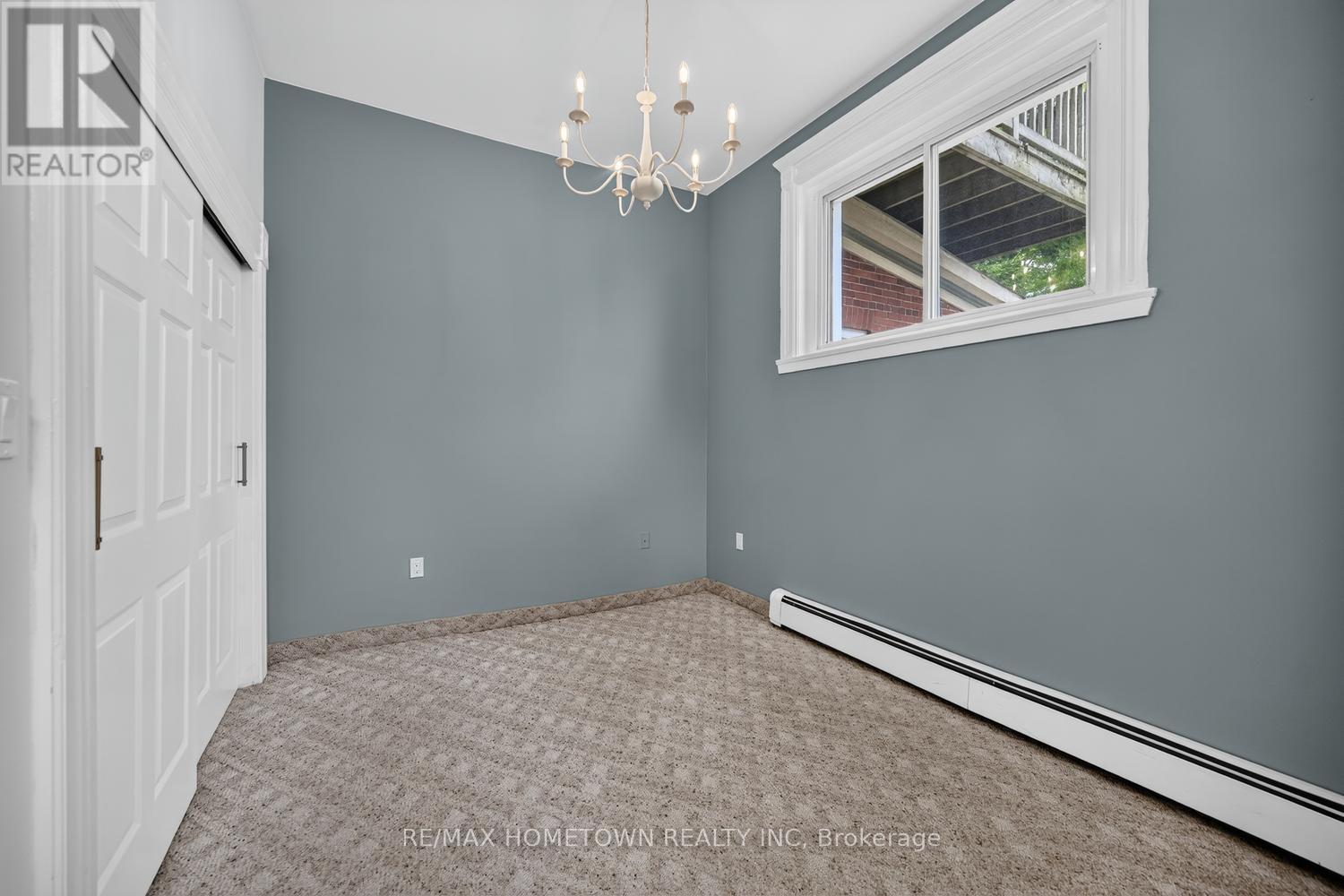 98 Pine Street Property Photo 13