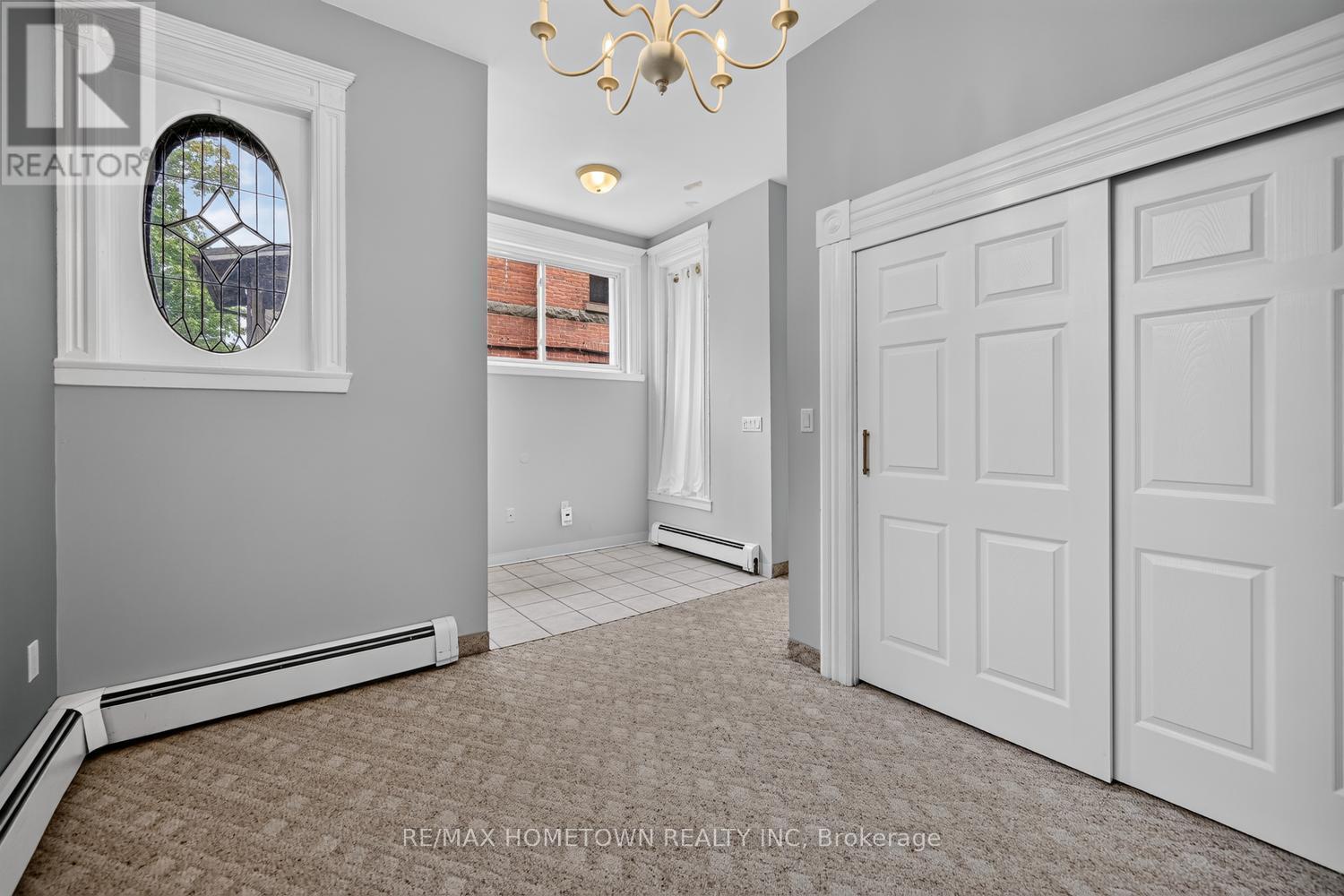 98 Pine Street Property Photo 15