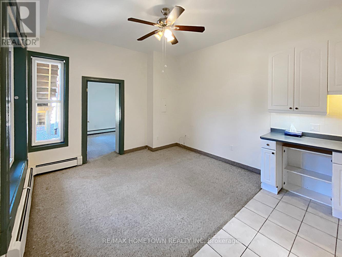 98 Pine Street Property Photo 19