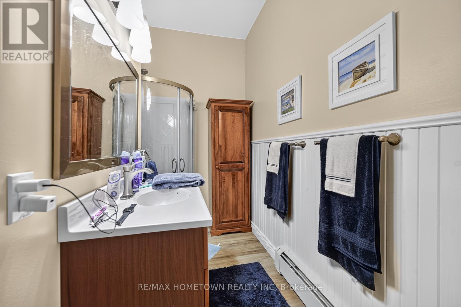 98 Pine Street Property Photo 28