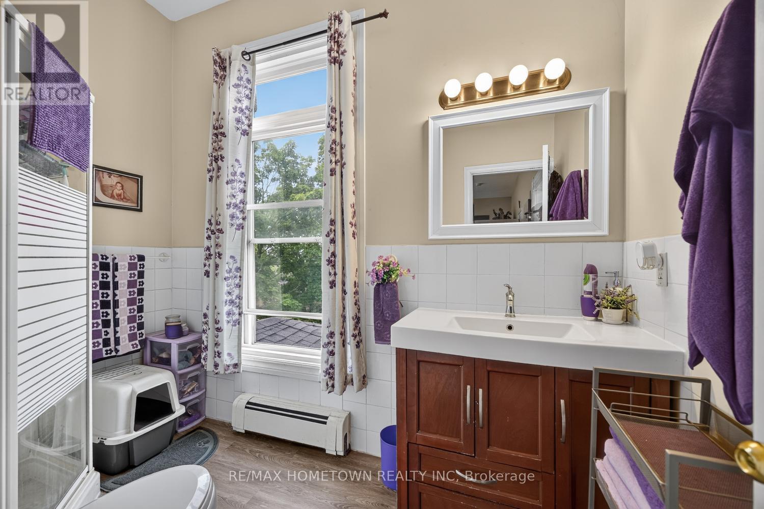 98 Pine Street Property Photo 31