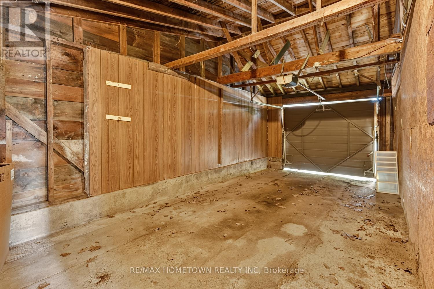 98 Pine Street Property Photo 47