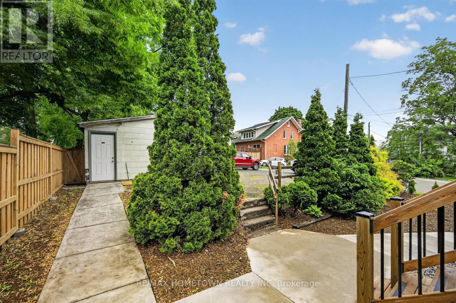 98 Pine Street Property Photo 48