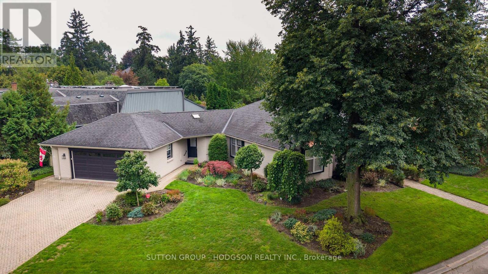 19 Tallwood Circle Property Photo 2
