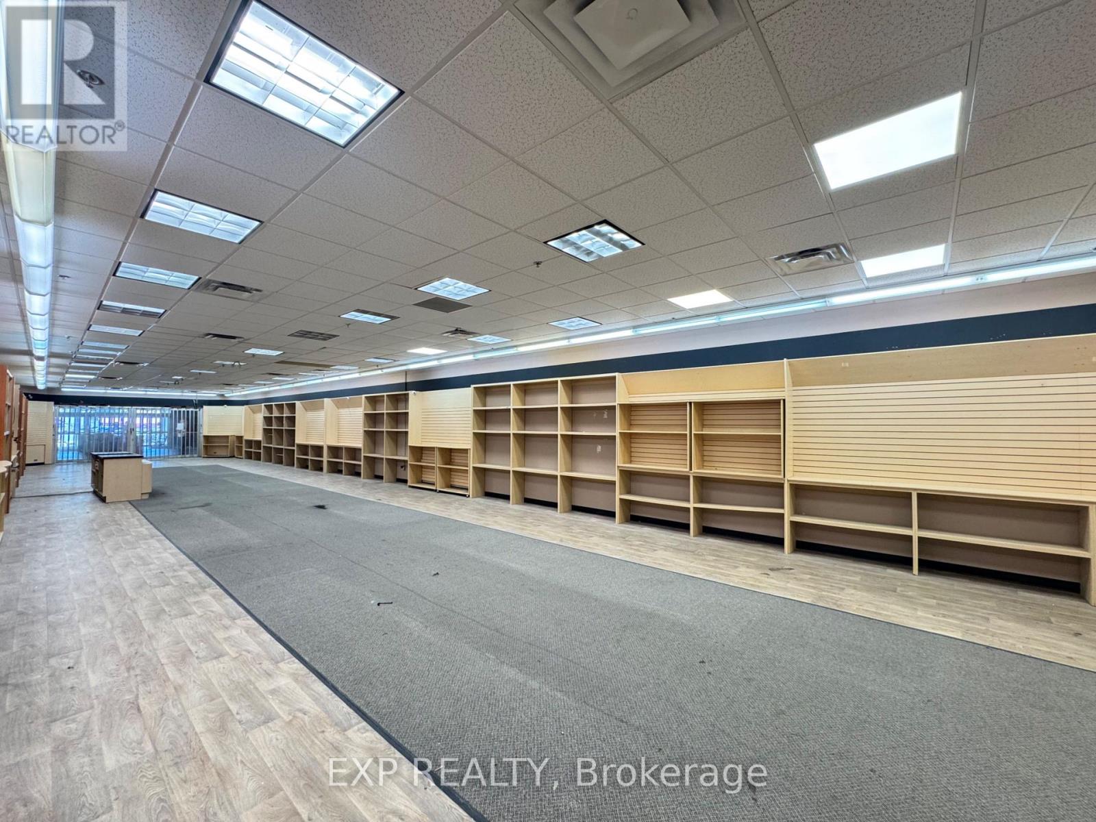 2 - 301 Oxford Street W Property Photo 7