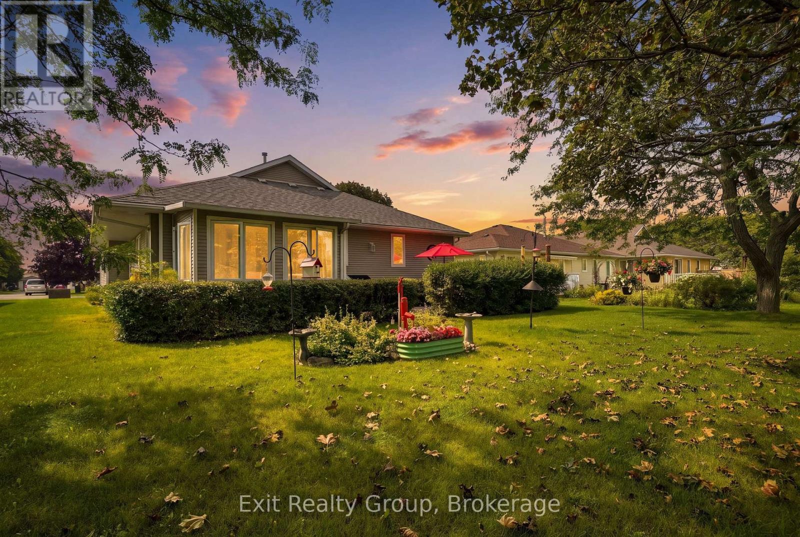 6 Heritage Drive Property Photo 2
