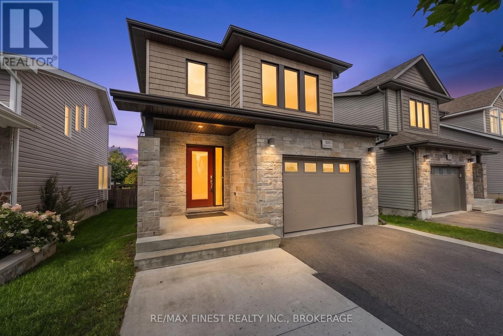 1660 Crimson Crescent Property Photo 1
