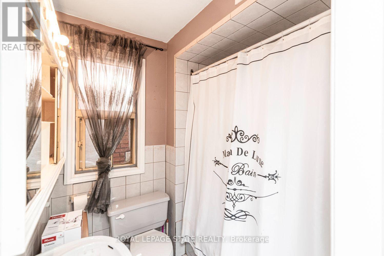 75 Kensington Avenue N Property Photo 36