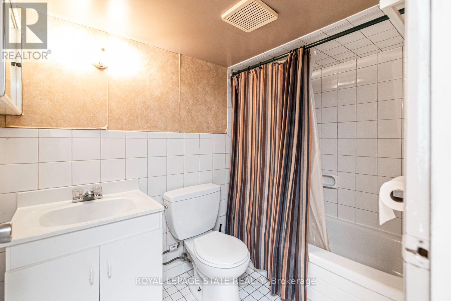 75 Kensington Avenue N Property Photo 42